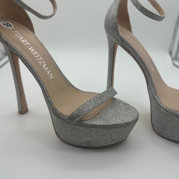 STUART WEITZMAN Tall Mettalic Heels. - Picture 5 of 15